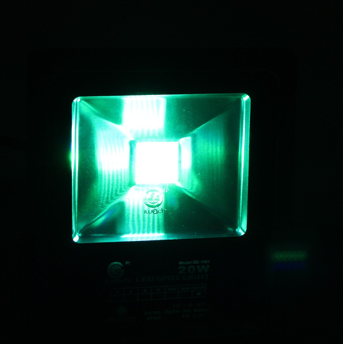 สปอร์ตไลท์ หลากสี LED RGB + รีโมท 100w IWACHI - Image 8