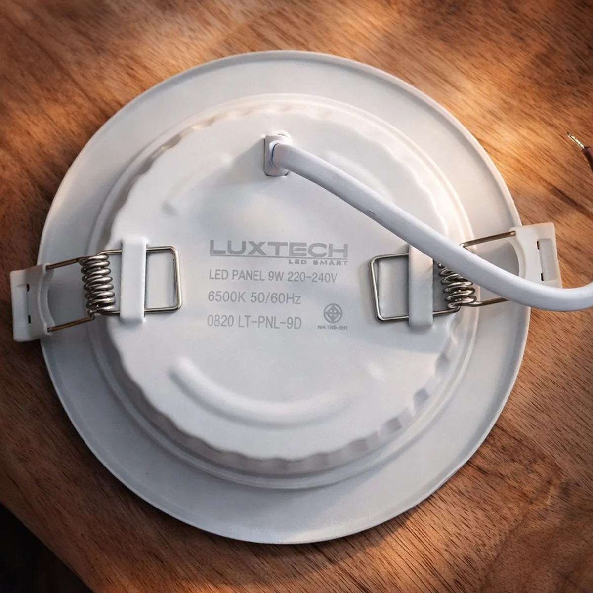 LED Panel 9w D/L 850lm ฝัง กลม ขอบขาว 4 นิ้ว รุ่น LUXTECH WELLUX - Image 3